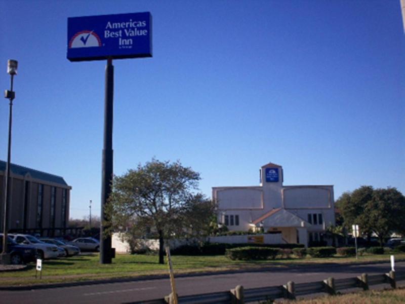 Americas Best Value Inn Austin Exterior photo
