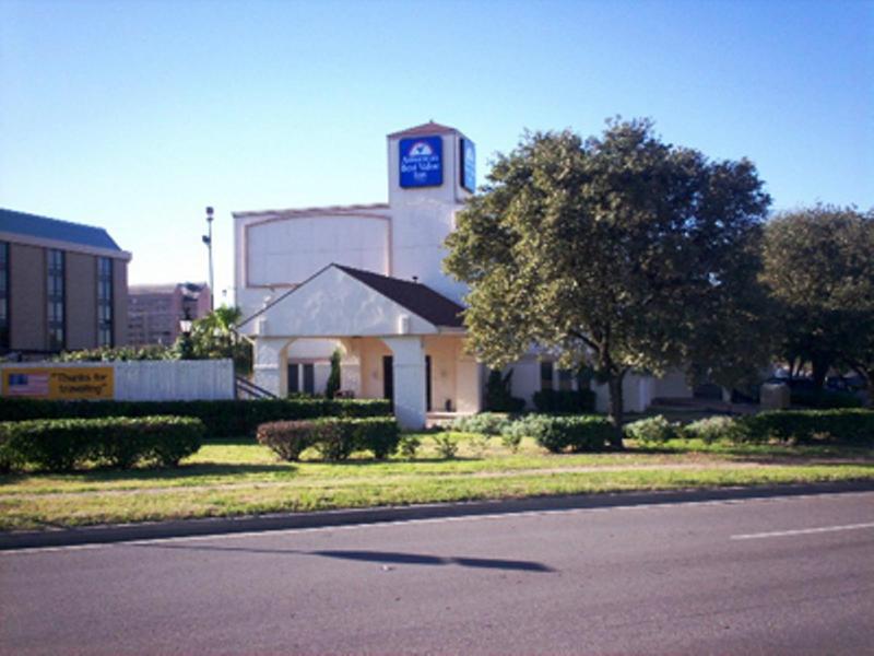 Americas Best Value Inn Austin Exterior photo