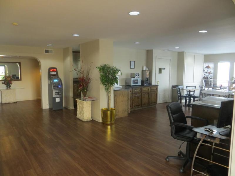 Americas Best Value Inn Austin Exterior photo