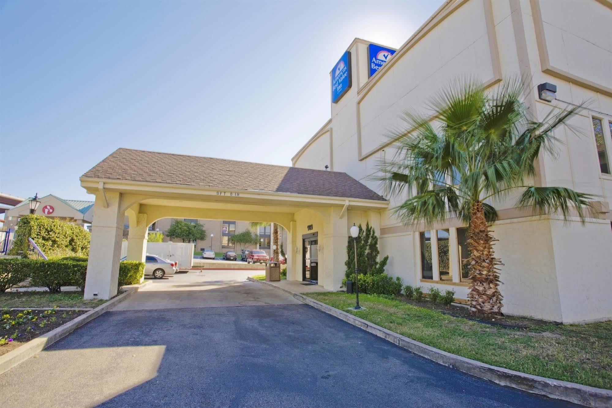 Americas Best Value Inn Austin Exterior photo